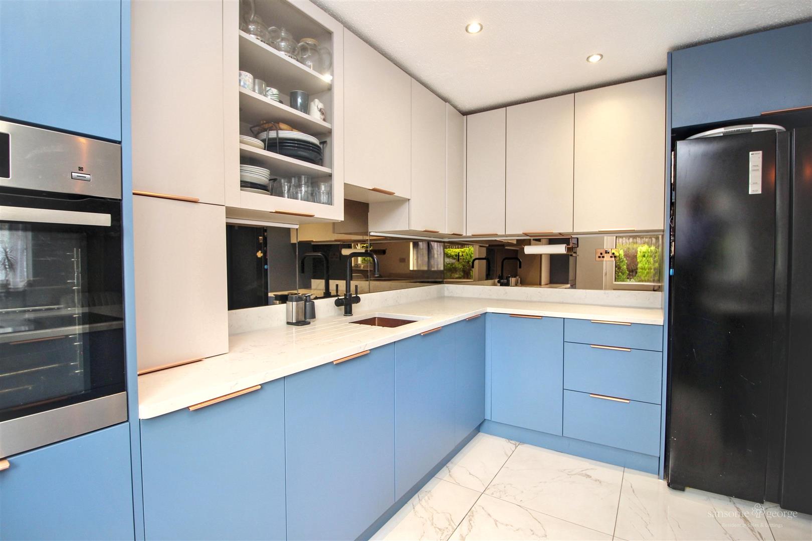 Cornwall Close, Tilehurst, Reading